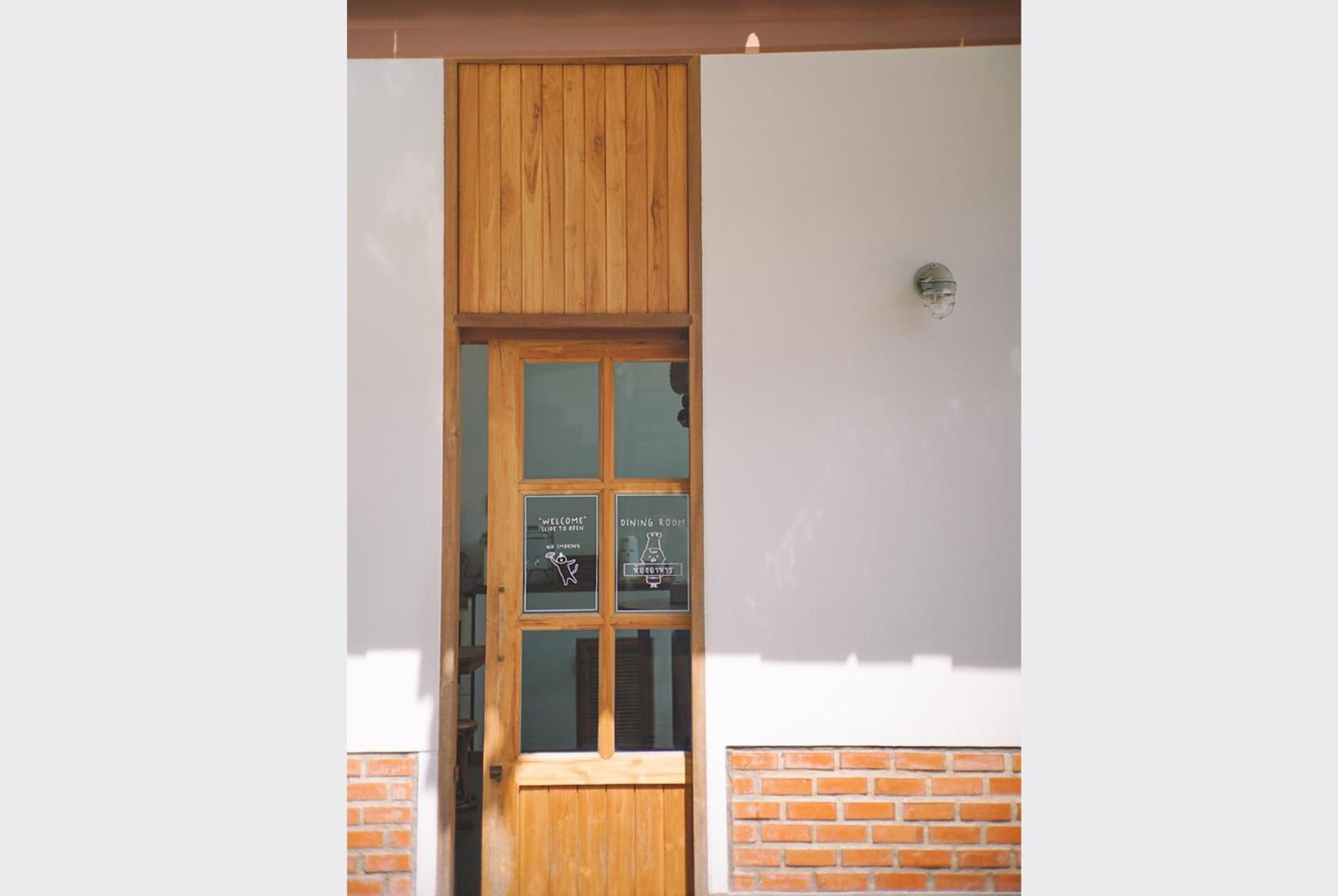 Sleepy House Chiang Rai Bed and Breakfast Εξωτερικό φωτογραφία